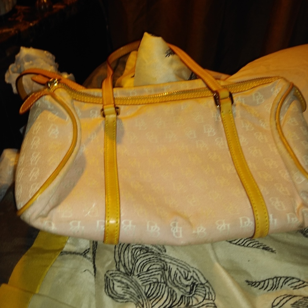 Dooney & Bourke